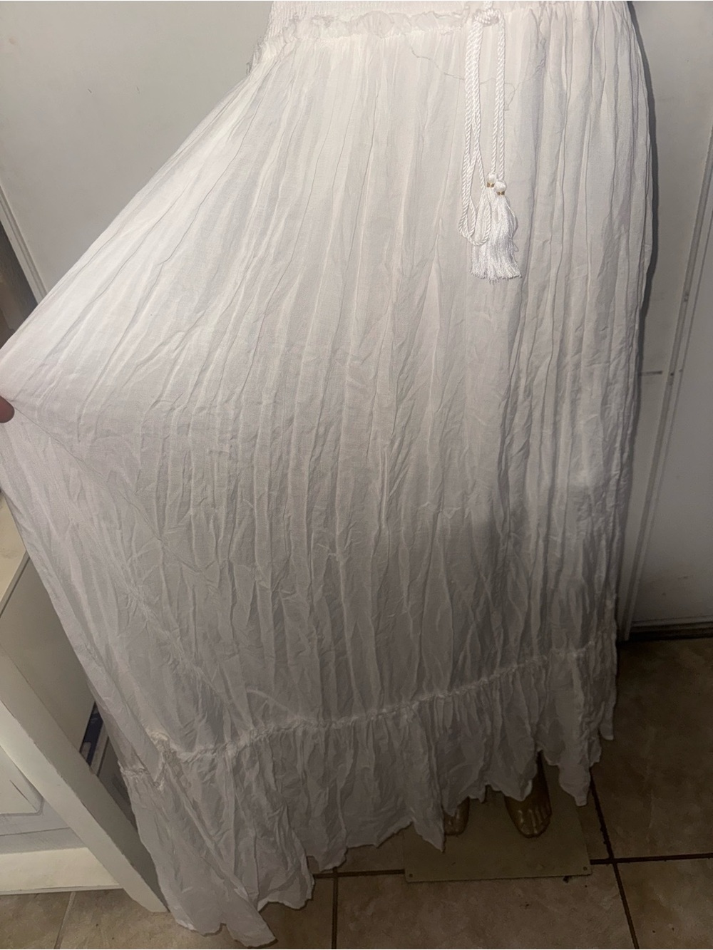 Miss Avenue White Maxi Dress - Picture 4 of 10